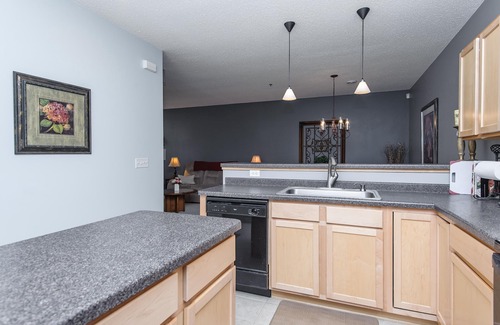 Rochester House | Month-to-month Living In A Beautifully Furnished Rochester Townhome