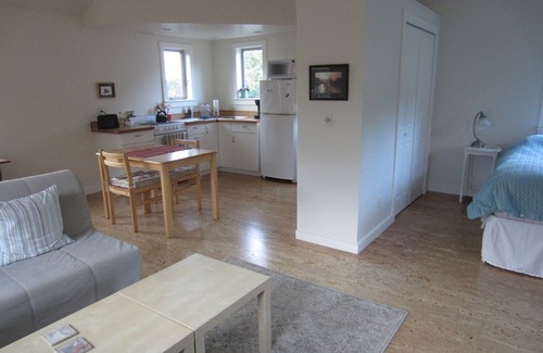 Port Townsend Apartment | Monthly Rental-Near Fort Worden and North Beach