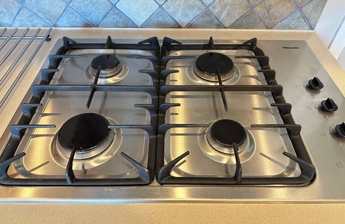 Coquitlam House | Monthly stay one Bedroom upper floor suite with Garden view Closed to SFU