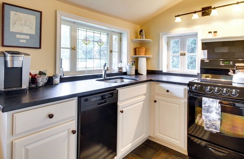 Afton Cottage | Monticello Wine Trail Cottage - Close to Hiking!