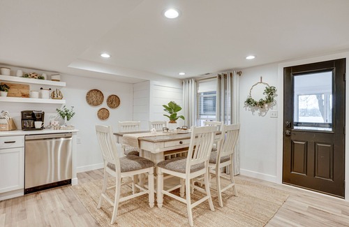 Northwest House | Montpelier Lake House w/Deck, Dock & Fireplace!