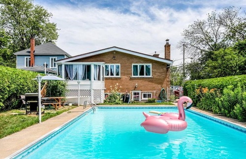 Chateauguay Villa | Montreal RiverView New Pool BBQ 4bedroom