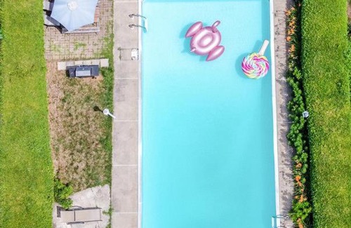 Chateauguay Villa | Montreal RiverView New Pool BBQ 4bedroom