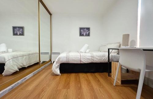 Montrose Hotel | Montrose Double Bed Room close to City