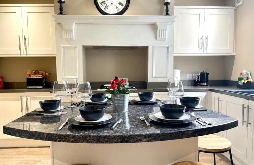 Burnley House | Montrose Heights - 4Bed - 4Bath - Central Burnley