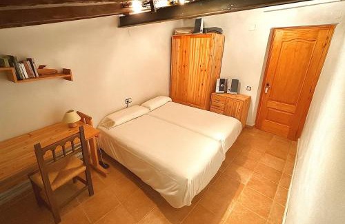 La Morera de Montsant House | Montsant Wine House with Mountain Views