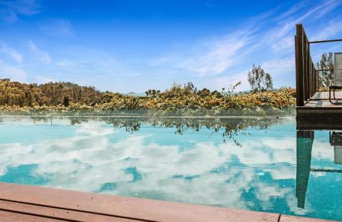 Dulong Villa | Montville Resort Style Holiday Retreat with pool