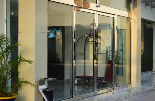 Uyo Hotel | Monty Suites & Golf