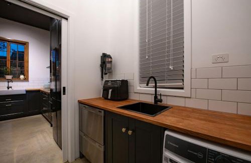 Mount Barker House | Monument House