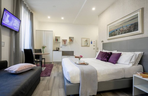 Monza House | Monza City Rooms & Studios