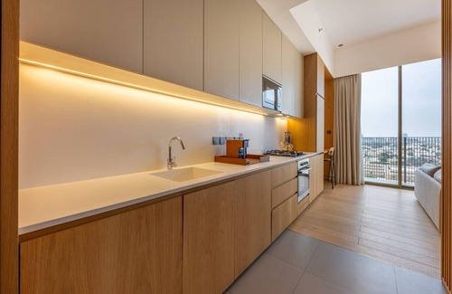Al Satwa Apartment | Mood 45 - Superior Studio: Modern with City Views