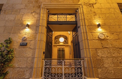 Bouvet Island House | Moon Malta Boutique Stay with Rooftop Pool Sea Views of Valletta, Grand Harbour