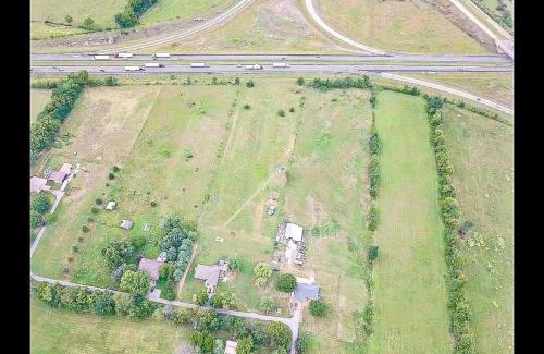 Brookline Station Apartment | Moon River Smart-Suite near Interstate 44 and Airport