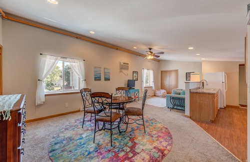 Pepin Condo | Moonbeam Condo - Beautiful 2 Bedroom Stay by Beach