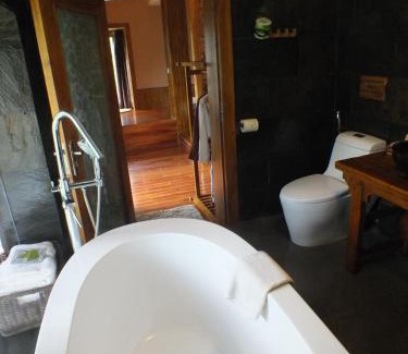 Ten Mile Gallery House | Moondance Boutique Resort