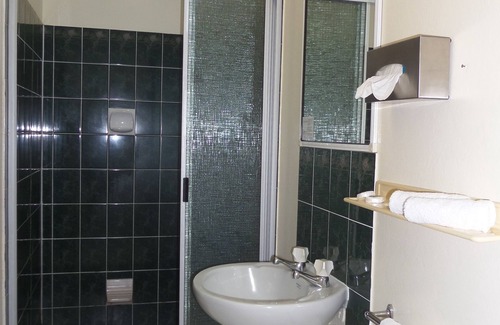 Innisfail Hotel | Moondarra Motel