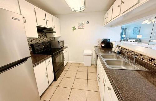 Panama City Beach Apartment | Moondrifter 105