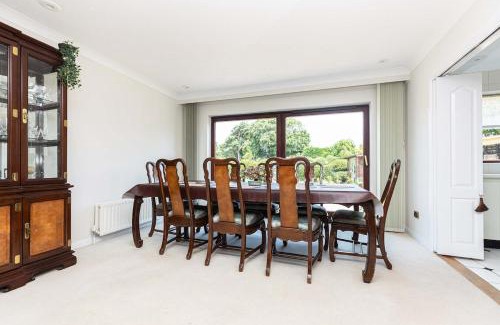 Christchurch House | Moongate