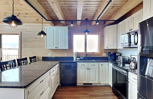 McHenry Cottage | Moonlight Ridge