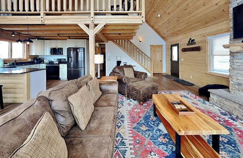 McHenry Cottage | Moonlight Ridge
