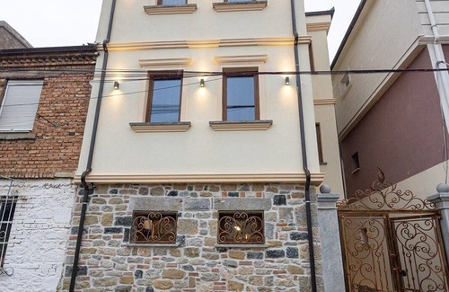 Korce House | "Moonlight Serenade" is a charming Villa in the historic center of Korça.