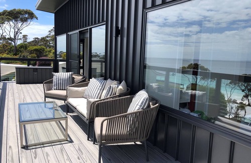 Binalong Bay House | MOONRISE BINALONG BAY Stunning views