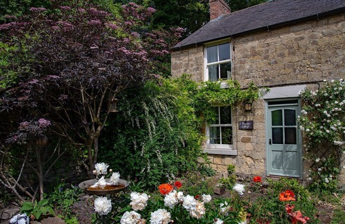Pickering Cottage | Moor View - sleeps 4 guests in 2 bedrooms