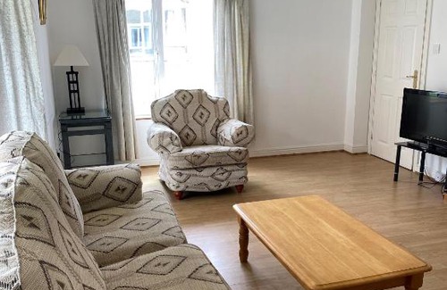 Kilkee House | Moore Bay Holiday Homes