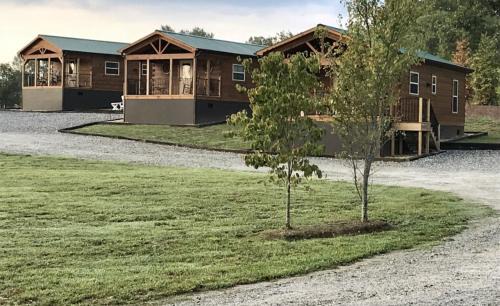 Tryon House | Moore Road Cabin 1 Pet Friendly