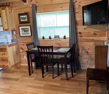 Tryon House | Moore Road Cabin 1 Pet Friendly