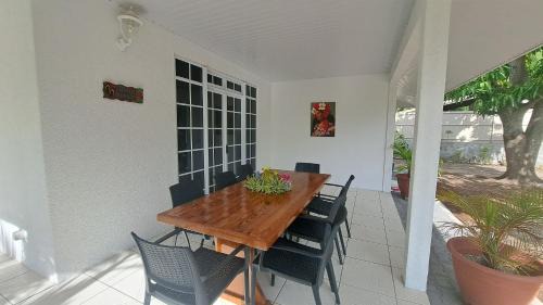 Tiahura House | MOOREA - Fare Manoa Manava