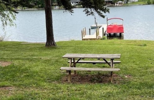 Mount Mourne House | Mooresville Home -1 min to lake access
