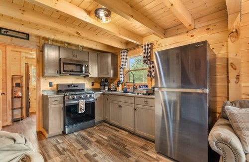 Pittsburg Cabin | Moose Alley Northwood Cabin