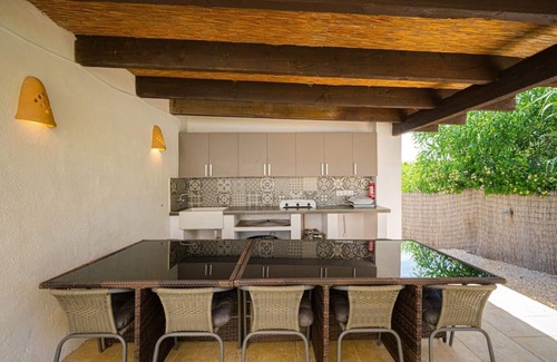 Pinar del Advocat Villa | MORAIRA LARGE AUTHENTIC BOUTIQUE STYLE VILLA WITH FAB APARTMENT & GATED POOL