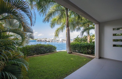 Cole Bay Apartment | Morea SXM apartment near the quay with gym.