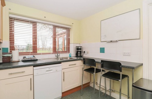 Middlezoy Cottage | MORGAN HOUSE, pet friendly, country holiday cottage in Middlezoy