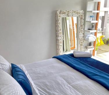 Curacao Apartment | Moringa Resort with Pool, open Air Shower & shared Bath sleeps 8