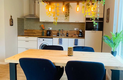 Apeldoorn Zuid House | Morning Glory: Huisje Forest. Stijlvolle en Luxe Accommodatie