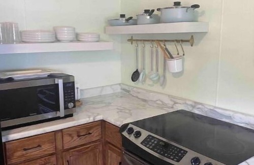 Escanaba Apartment | Morningside Suite