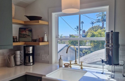 Shell Beach House | Morro Surf Loft - 2-bedroom Guesthouse 1 Block From Beach