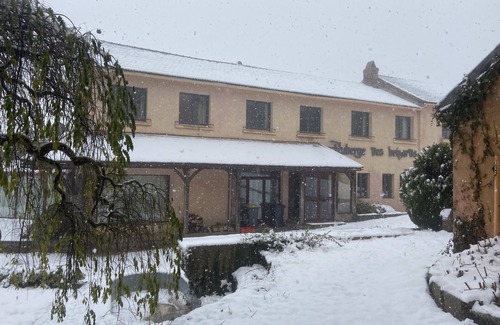 Quarre-les-Tombes House | Morvan, Ancienne Auberge des Brizards. Fishing and nature.