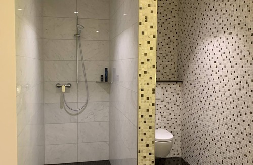 Wuerselen Apartment | Mosaikhaus - Smart Home