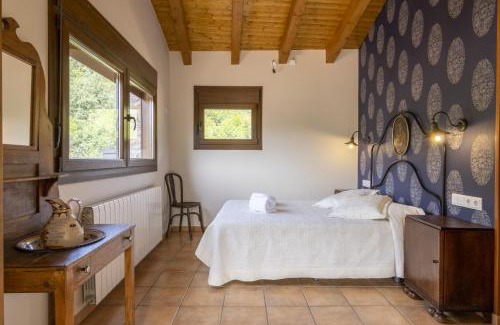 Les Iglesies Apartment | Mossen Batista Til ler