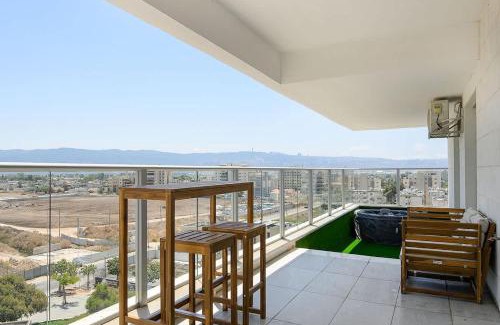Kiryat Ata Apartment | Most perfect 4-BDR with jacuzzi BY MadrigalRentals