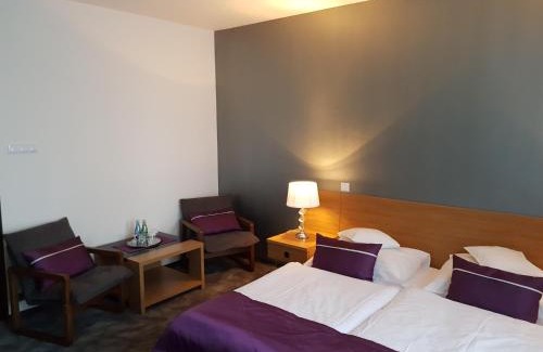 Steszew Hotel | Motel 2000
