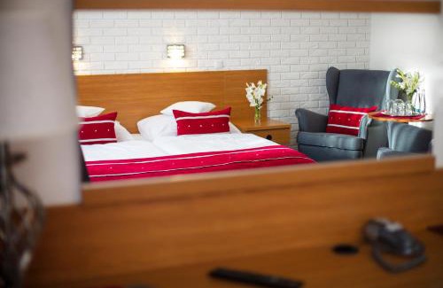 Steszew Hotel | Motel 2000