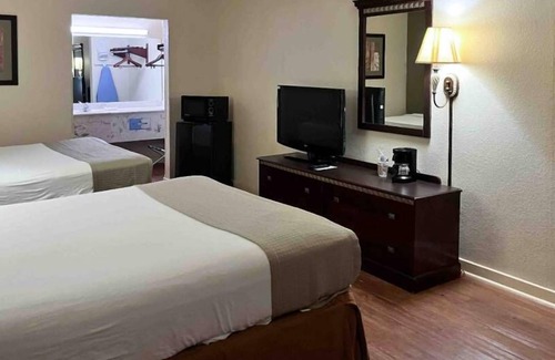 Abbeville Hotel | Motel 6 Abbeville, AL