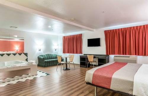 Barkeyville Hotel | Motel 6 Barkeyville, PA
