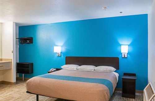 Bay St Louis Hotel | Motel 6-Bay Saint Louis, MS