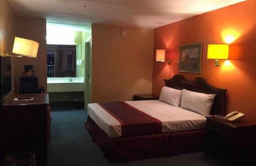 Bracey Hotel | Motel 6 Bracey, VA – I-85